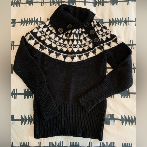 Fair isle Scandinavian style size small black and white knit sweater - Picture 2 of 8
